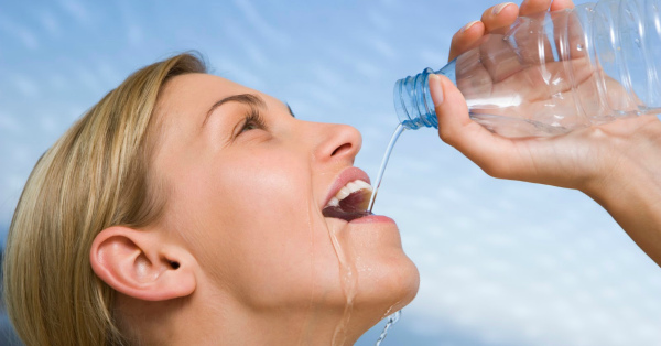 The Benefits of Drinking Water with Every Meal