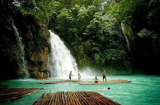 Kawasan-Falls-in-Badian-Cebu-Philippines