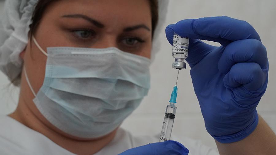Трампу и высокопоставленным чиновникам США предложат вакцину от COVID
