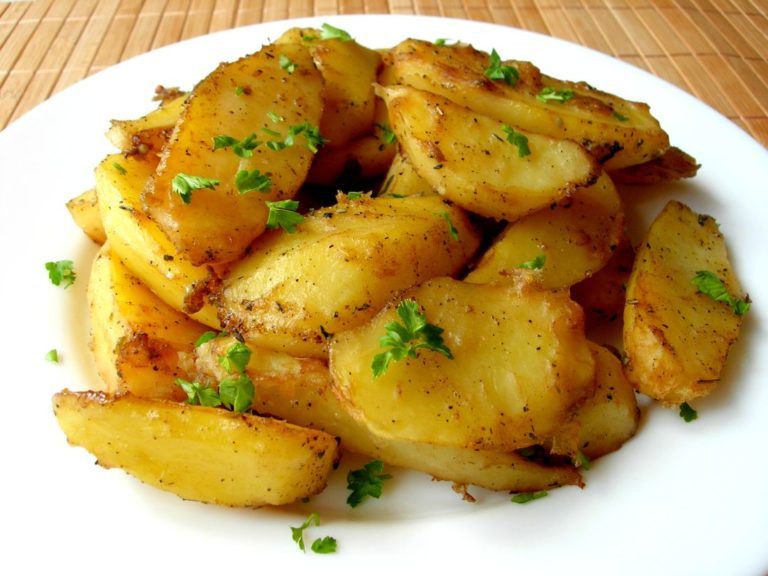 Как необычно приготовить картошку на Новый год? 5 рецептов